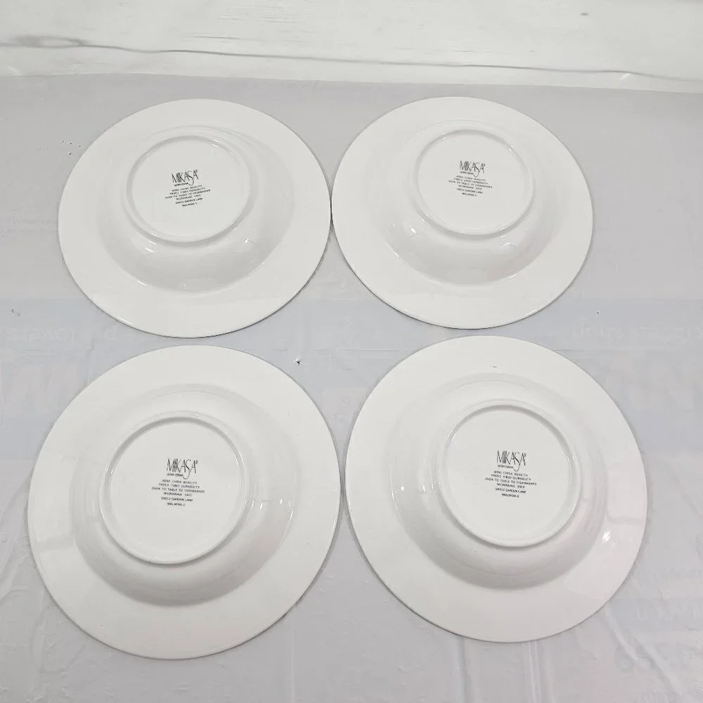 Mikasa Ultra Cream DX012 Garden Lane Vegetable Rim 9.25” Soup Salad Bowls - 4 PC